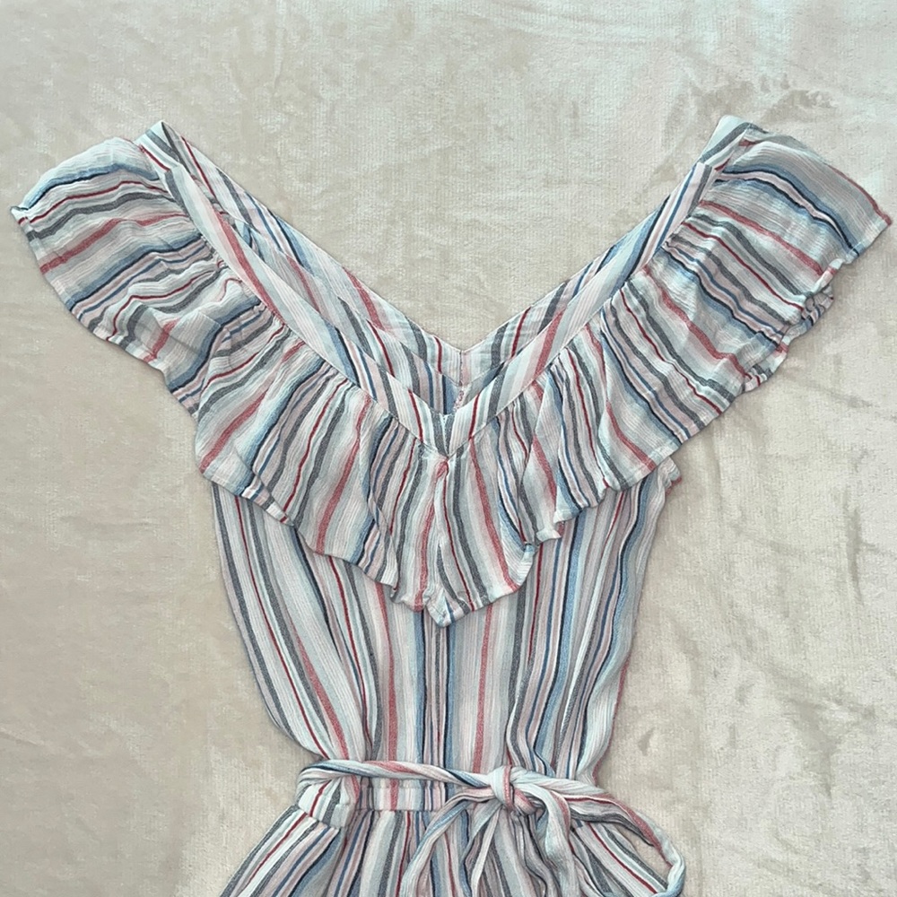 AE Double V Ruffle Romper - Picture 3 of 12